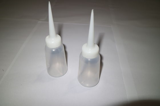 Übersichtliche Kanalbriefherstellung Werkzeuge A & B Klebstoff Flüssigkeit Durchsichtige Kanalbriefzeichen gebunden