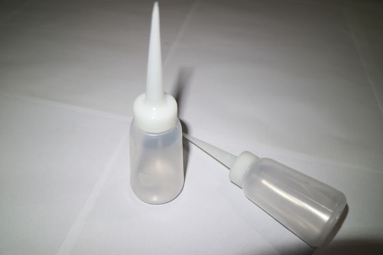 Übersichtliche Kanalbriefherstellung Werkzeuge A & B Klebstoff Flüssigkeit Durchsichtige Kanalbriefzeichen gebunden